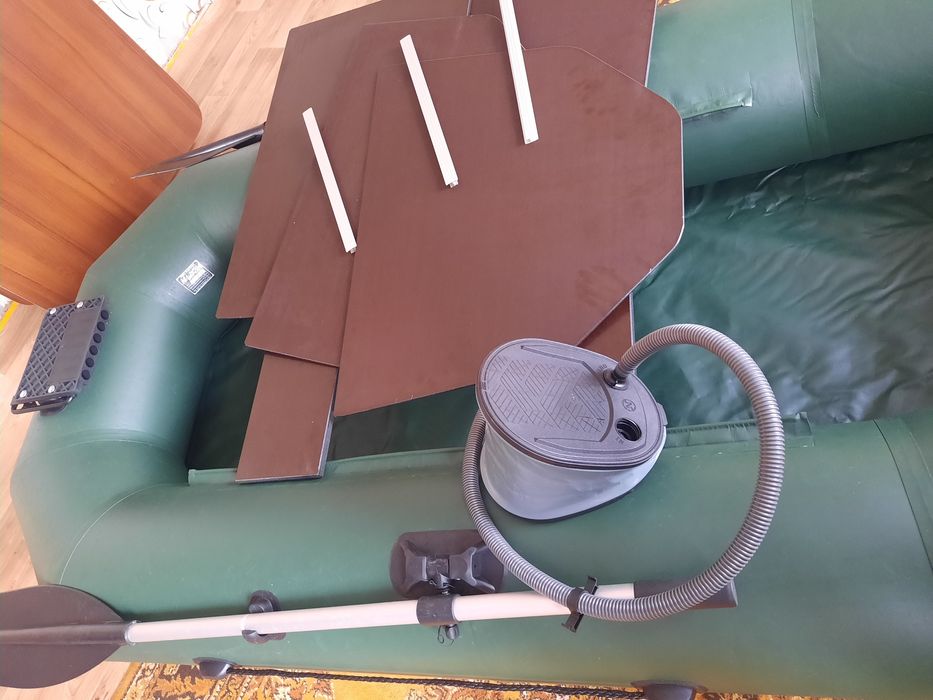 Продам надувную лодку