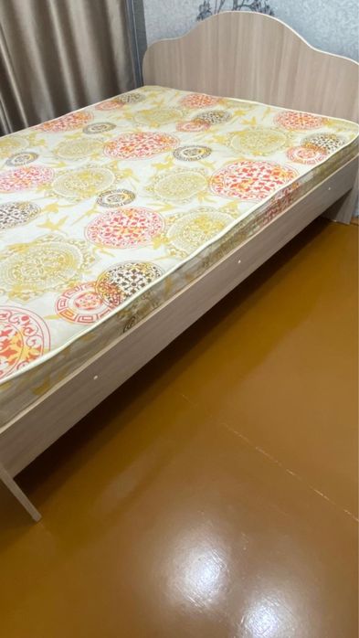 Продам кровать 1,5 спальная