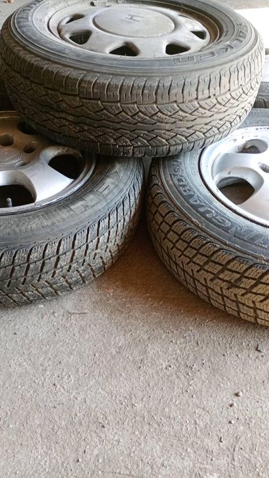 Продавам гуми с джанти ХОНДА ЦРВ 1