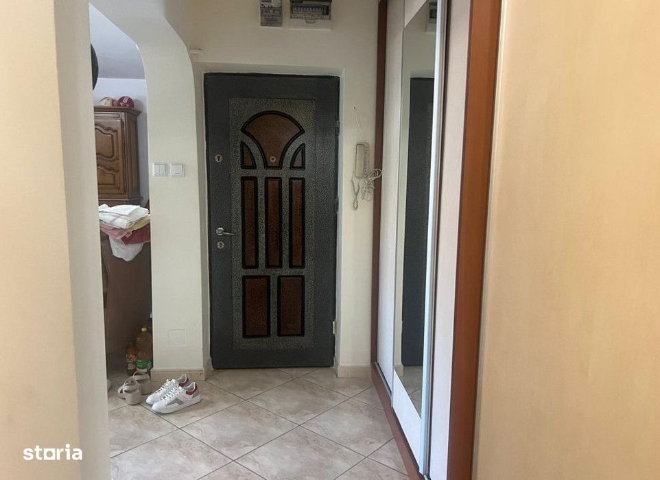 Apartament 3 camere Podul de Fier , 70 metri, etaj 1 Cod:163220
