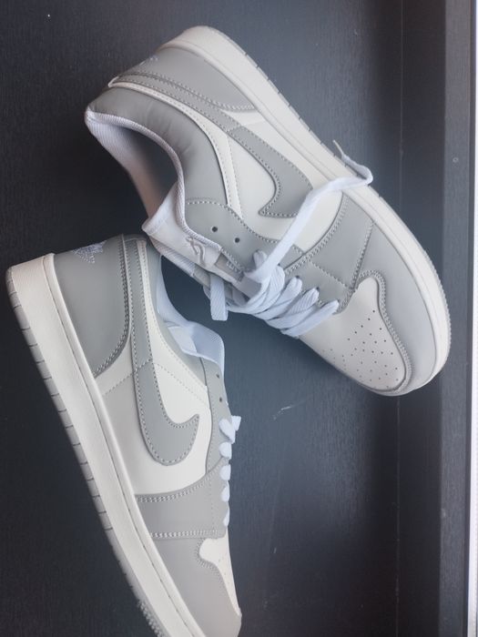 Кроссовки Nike новые