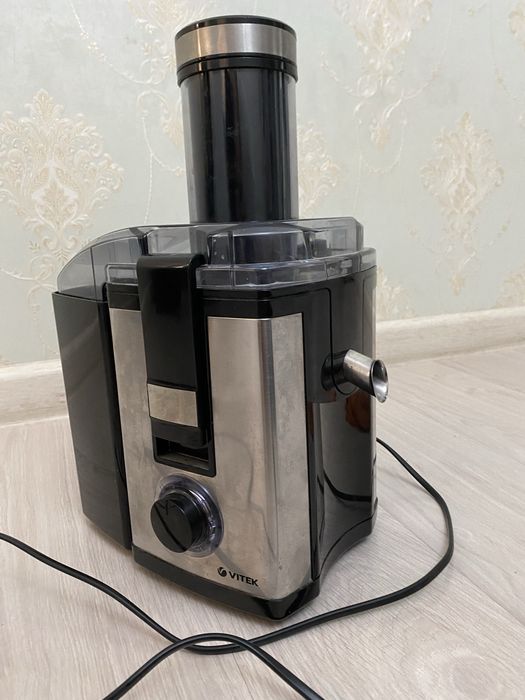 Соковыжималка Vitek VT-1631