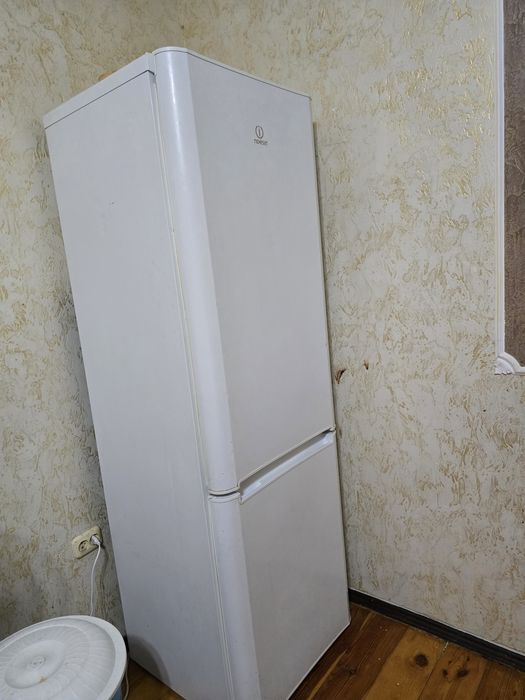 Продается холодильник