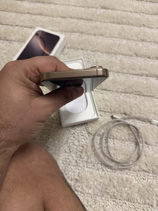 Iphone  de vanzare 16 pro max 1TL