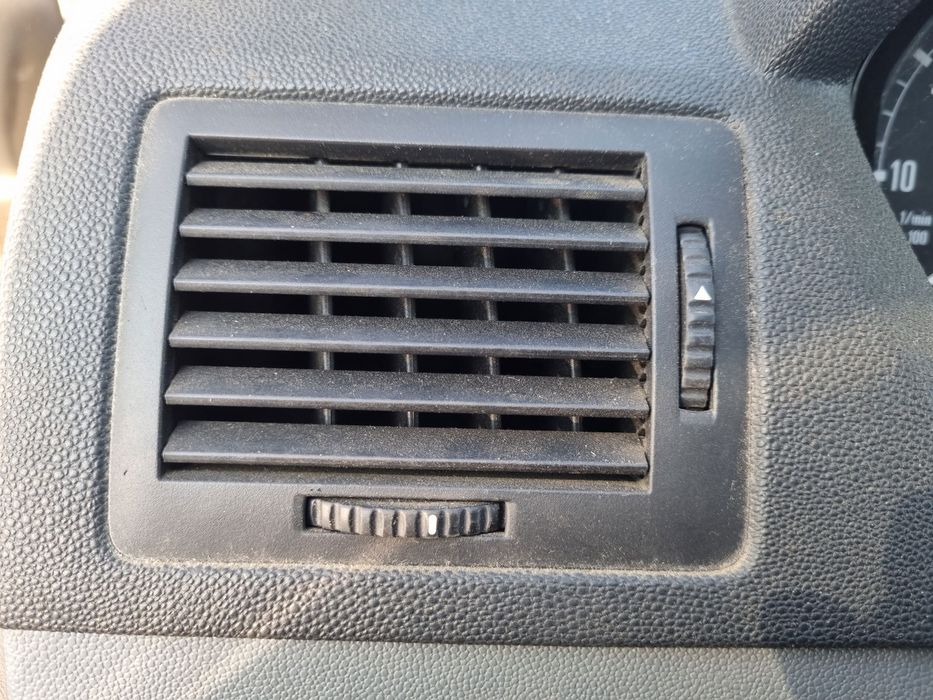 Grila aerisire stanga Skoda Fabia 1 (6Y2) [Fabr 1999-2008] OEM