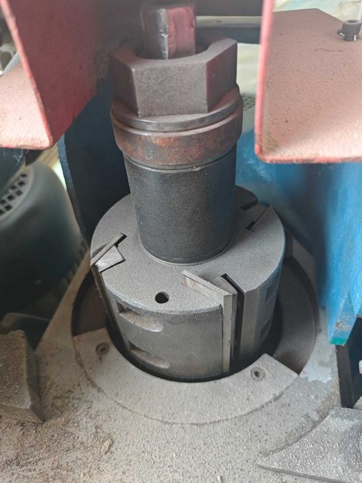 Строгальный четырёхсторонний станок