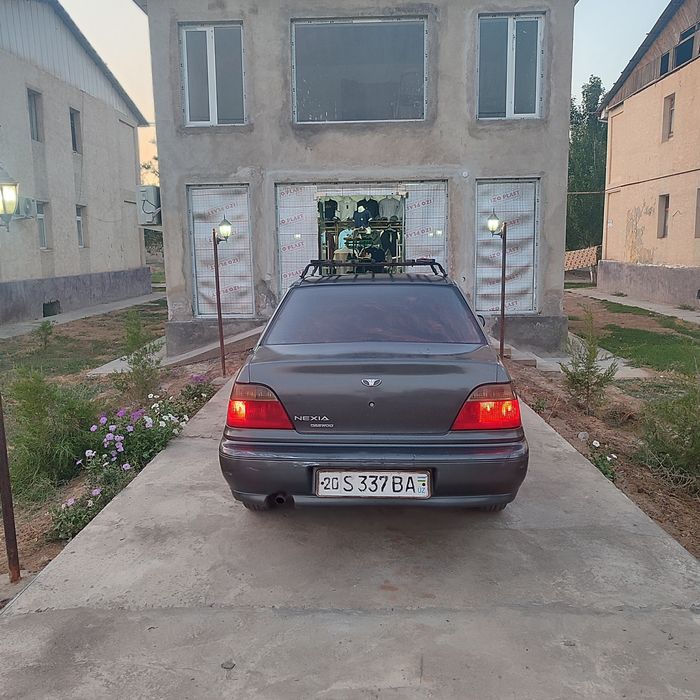 Nexia 1 1.5 sons sotiladi 1.900$ kami bor
