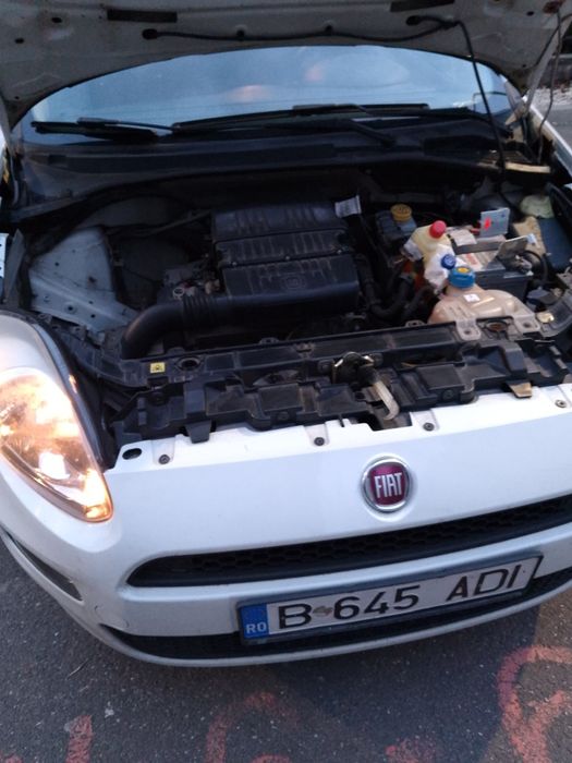 Fiat Punto youang alb motor 1 2  2017/52000 km