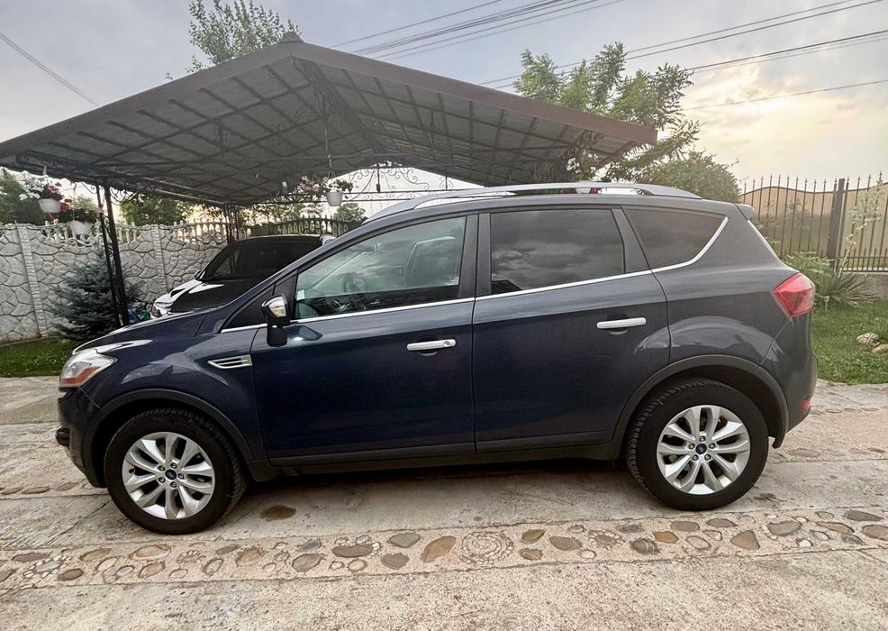 FORD Kuga 2011 — imagine 2