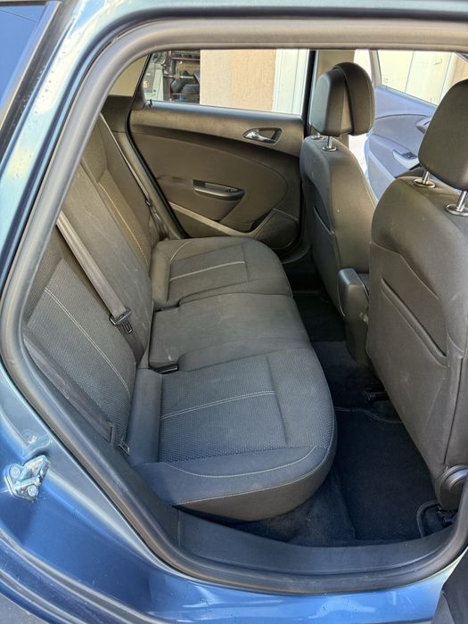 De vinzare Opel Astra j