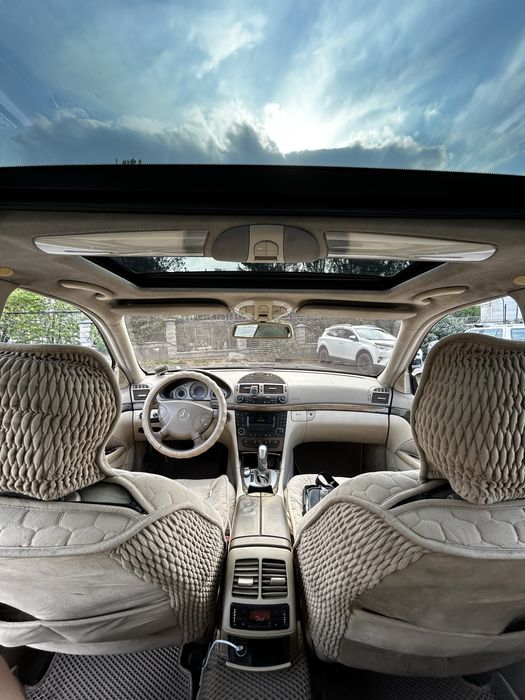 Mercedes Benz e320 w211