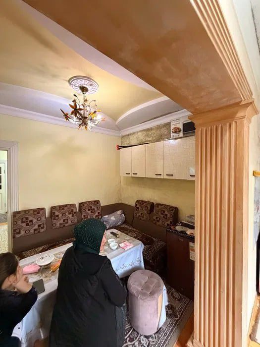 Квартира на Караташ -Мечеть 3/1/5 общ пл 76м,балкон 2*6