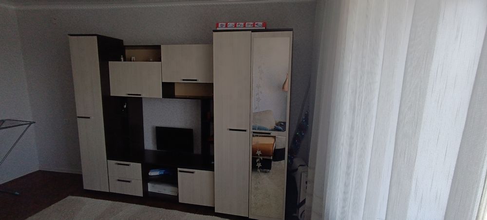 Продам стенку для гостинной