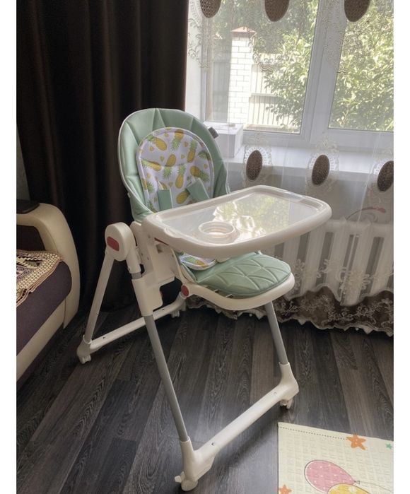 Продам детский столик для кормления