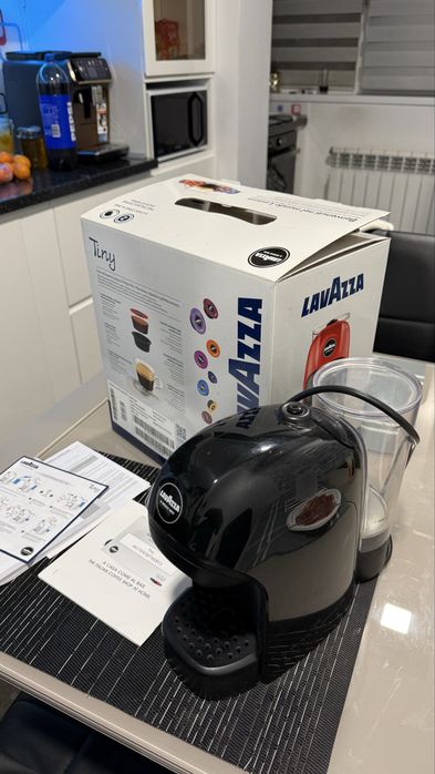 Espressor cafea Lavazza Tiny Negru, A Modo Mio