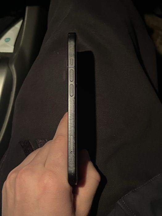 Продам iPhone 15 с документами