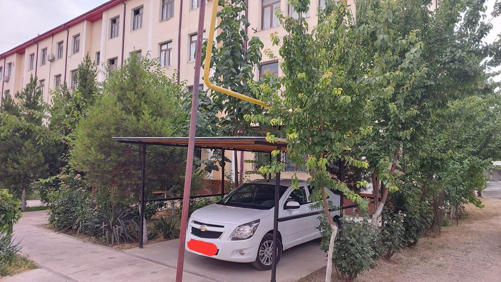 Уй сотилади.2-хонали.1-этаж.