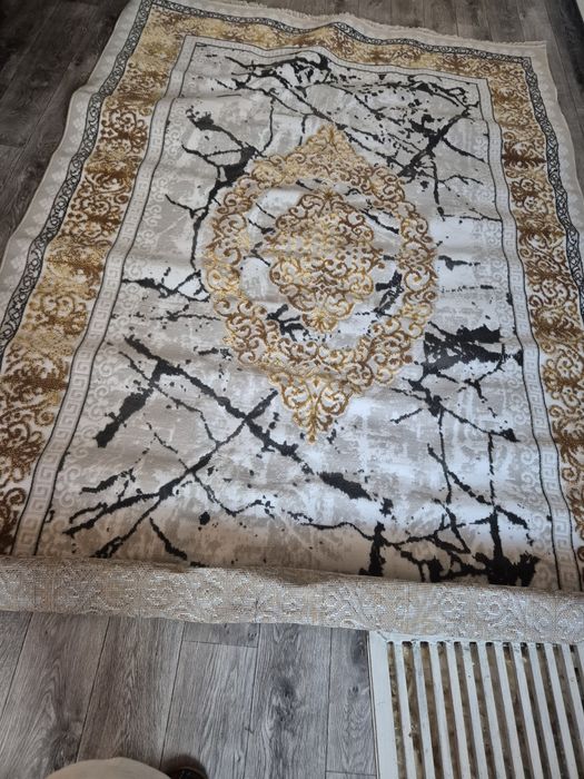 Ковёр новый 200×300