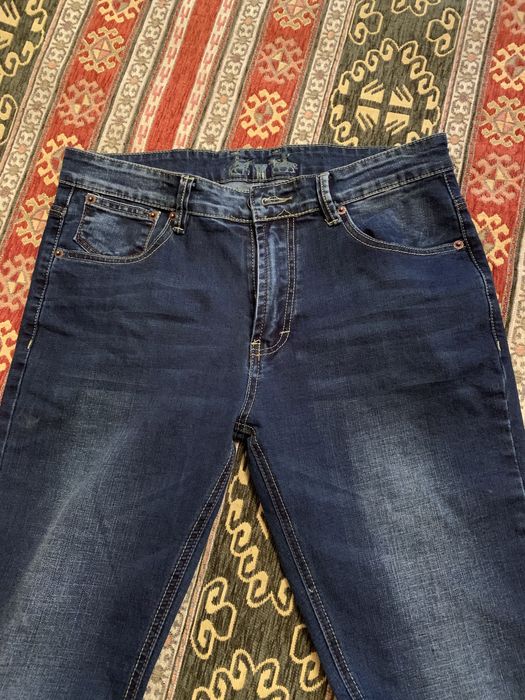 Джинсы мужские