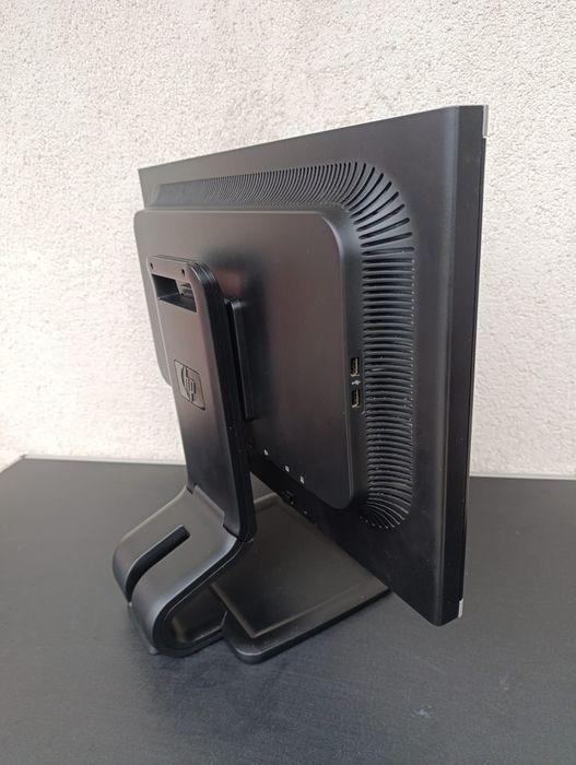 Monitor LCD 24" HP Compaq LA2405WG  Grad A  1920x1200 5ms  DVI VGA