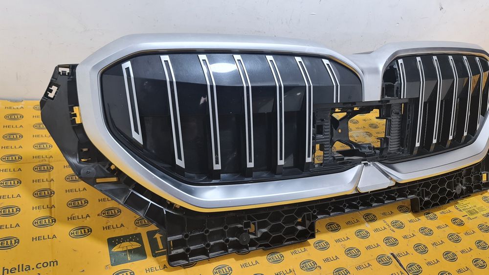 Grila masca radiator bara fata trager BMW 5 G60 G61 i5 G9x 5A1D079
