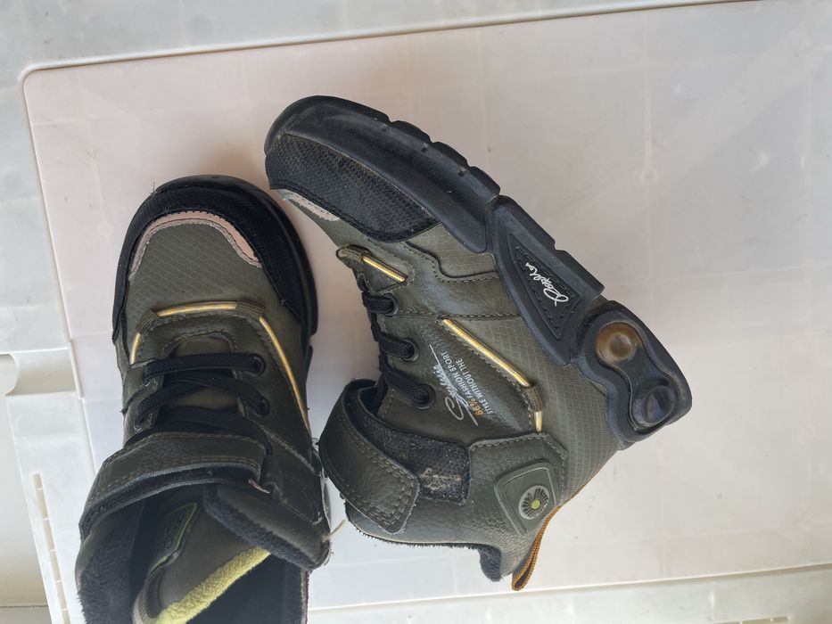 Продается ботинка на весну