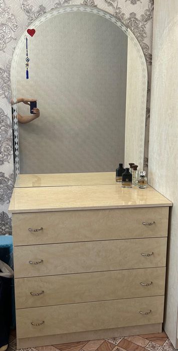 Спальный гарнитур