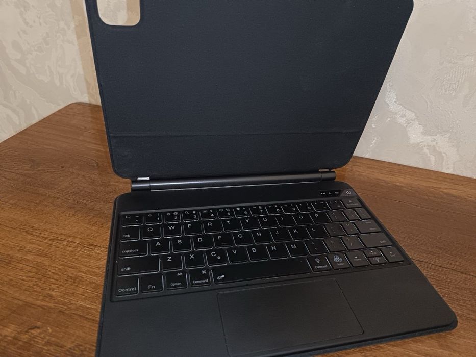 iPad 11 Pro (3rd generation) uchun klaviatura (pod orginal)