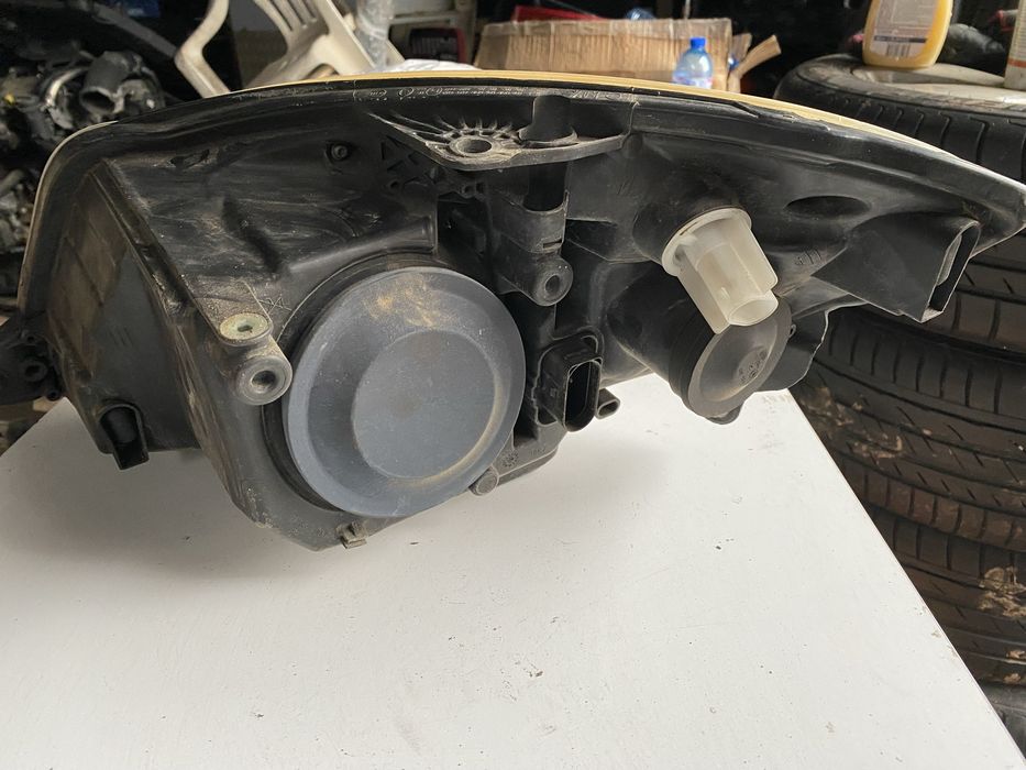 Десен фар Skoda Fabia 2007-2010г