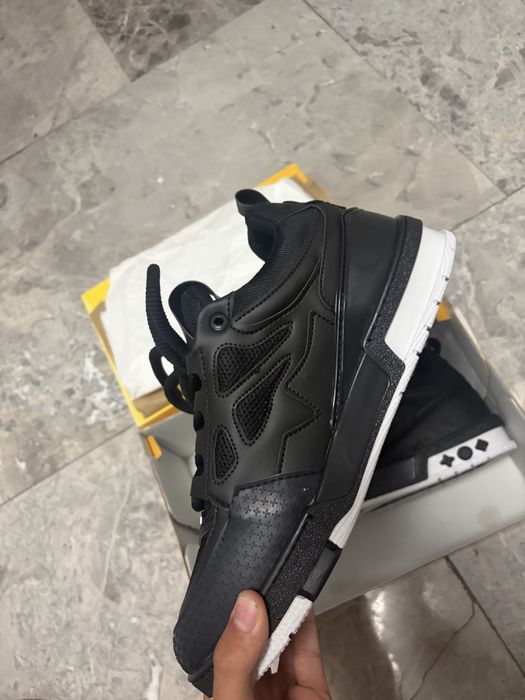 Lv skate negri cu alb
