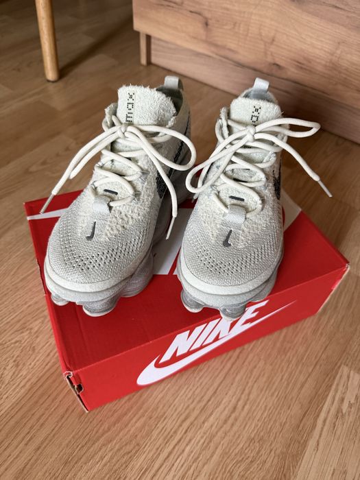 Дамски маратонки NIKE