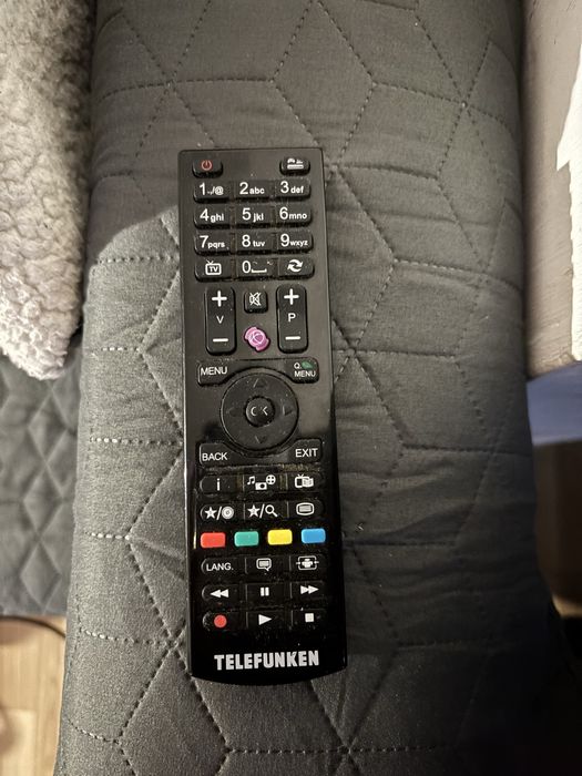 Televizor smart de vanzare aproape nou