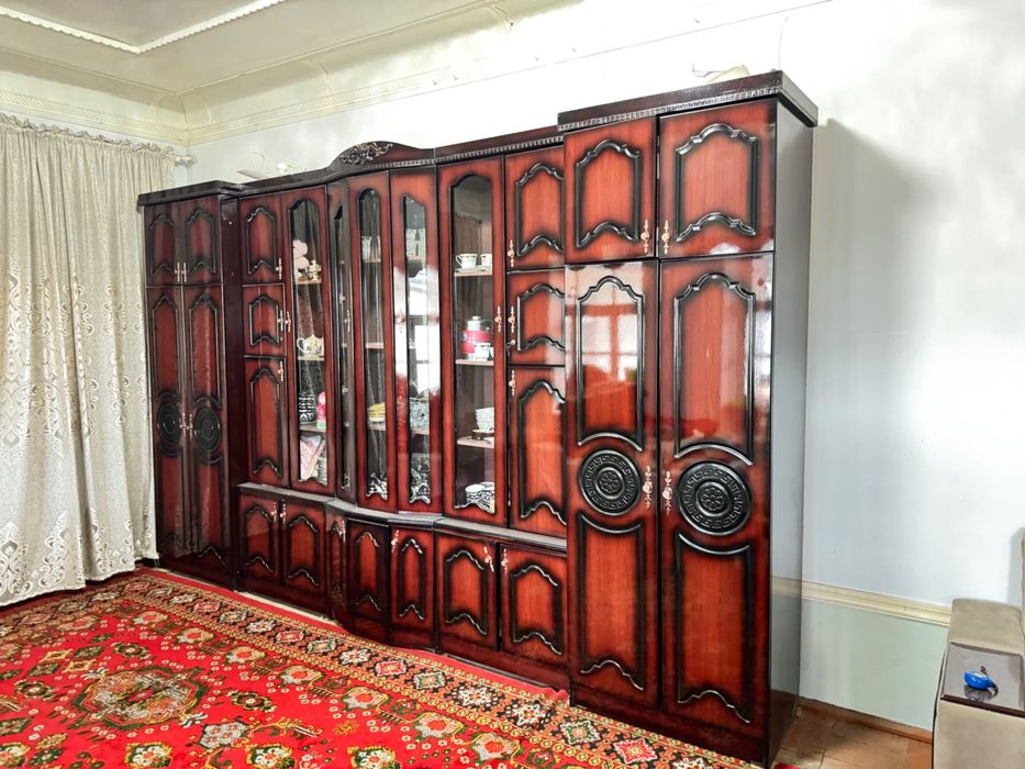 Shkaf stenka 380x220 holati yaxshi matryali mdf laminat