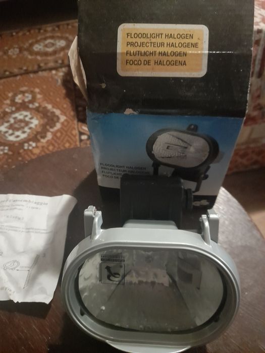 Proiector, lampa cu halogen 150 w