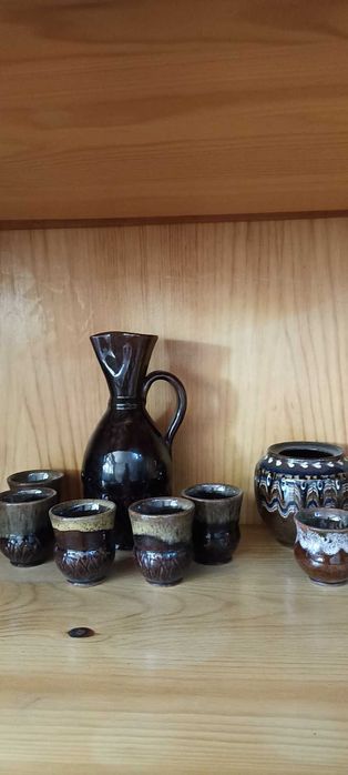 Керамика,порцелан, медни изделия(подарък ръчно плетена украса за маса)