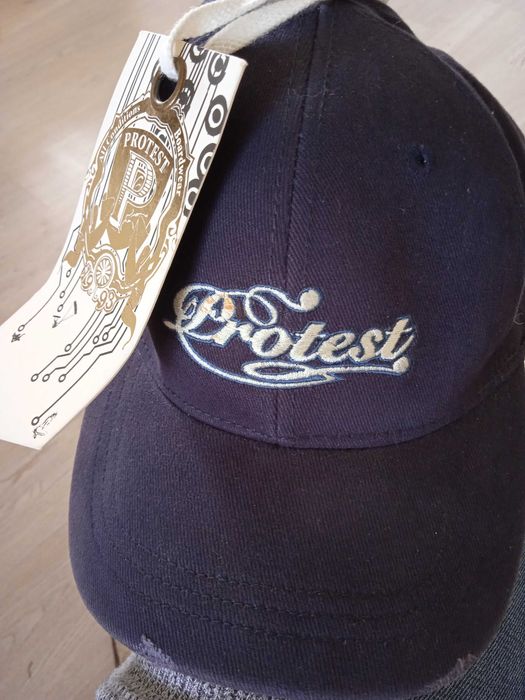 Маркови шапки НОВИ с етикет