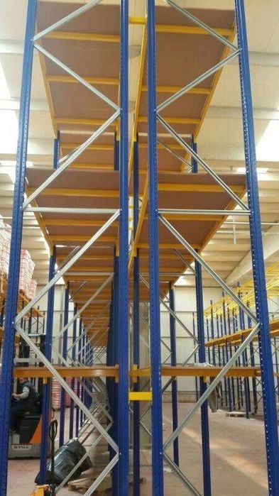 Рафтове,стилажи,крайстенни витрини