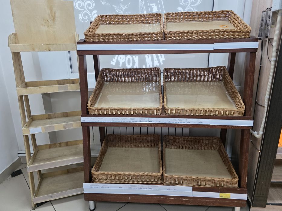 Продаю стеллажи из дерева