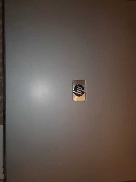 vechi Laptop celeron 2Gb ram windows, pentru scoala acasa