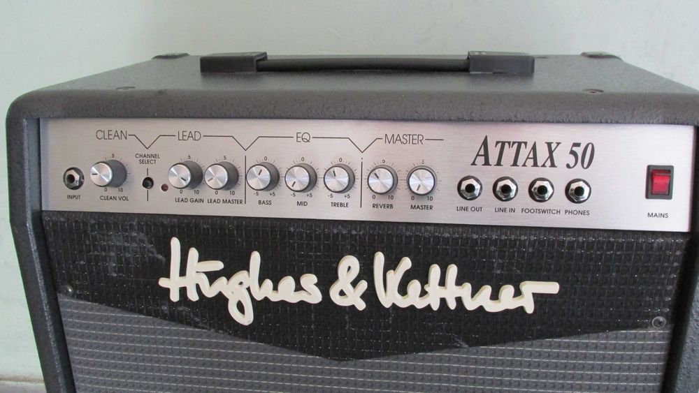 combо усилвател за китара Hughes & Kettner Attax 50