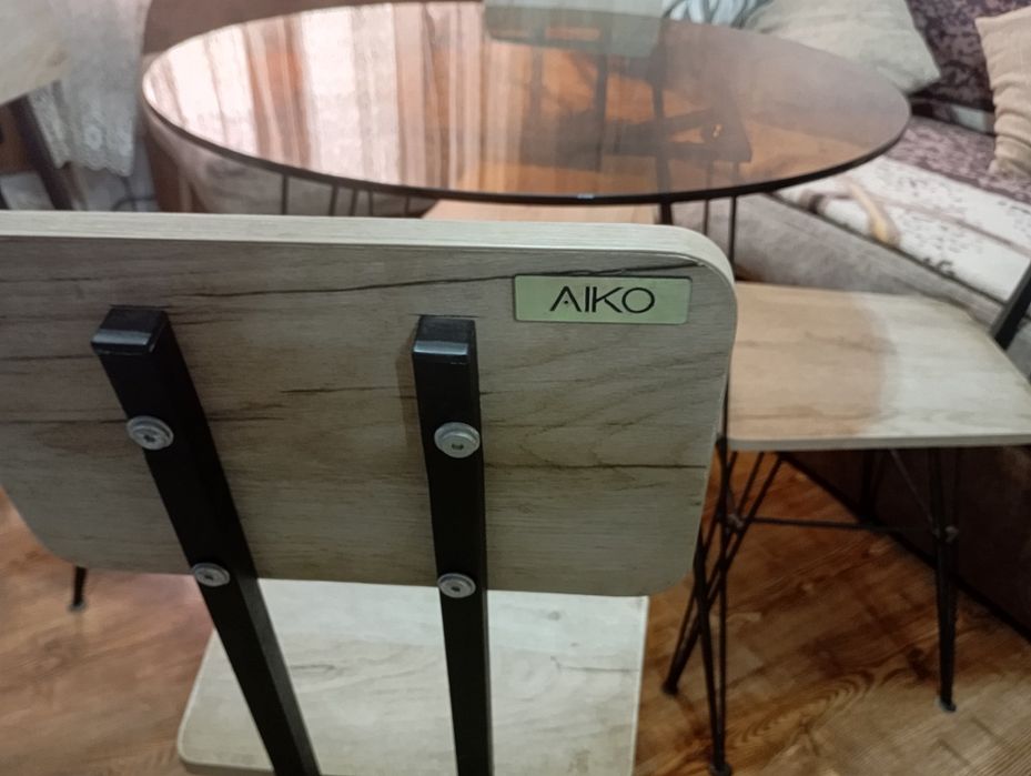 Кухонный стол со стульями Aiko