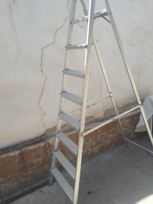Алюминиевая стремянка