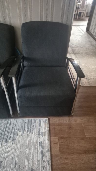 Продам диван с креслом