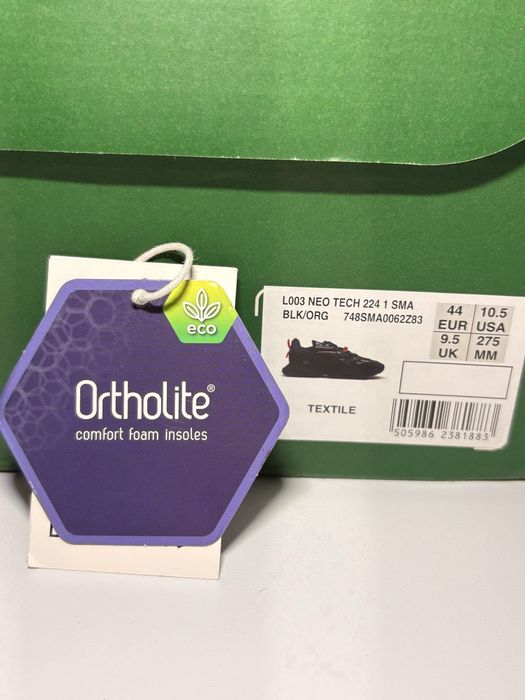 Обувки  lacoste