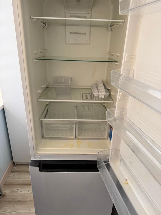 Холодильник indesit