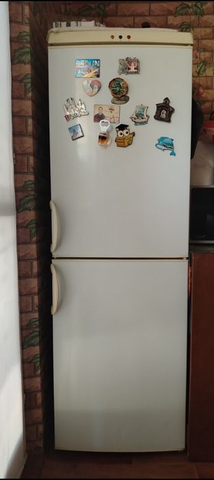 Хладилник с фризер