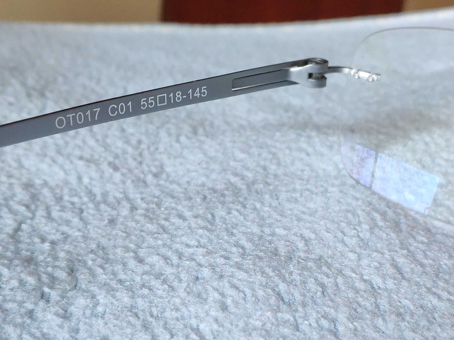 Ochelari ESSILOR degresivi, pentru vedere