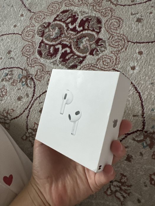 Эйрподс новый