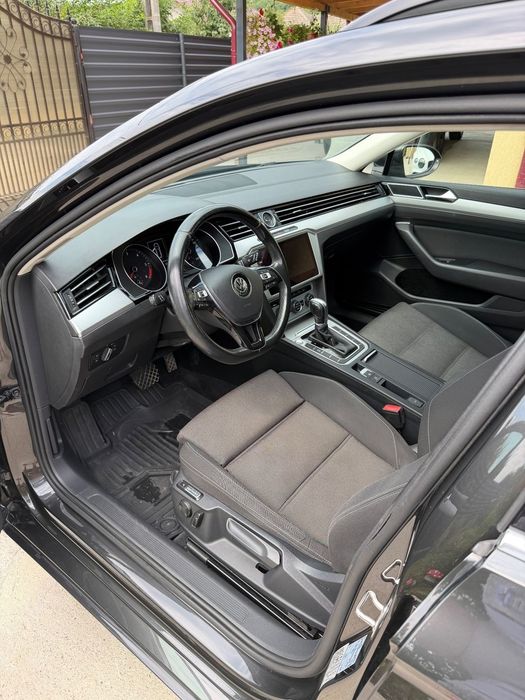 VOLKSWAGEN Passat 2018 — imagine 4