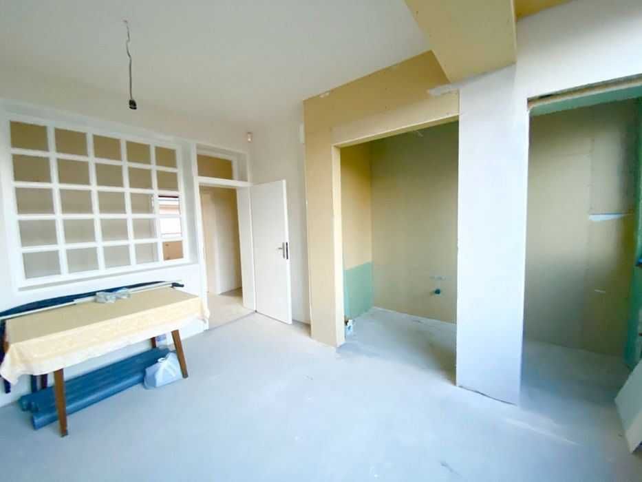 Продава се Тристаен апартамент в София, Изток - 180 кв.м за 1278 €/кв.м - Снимка #15